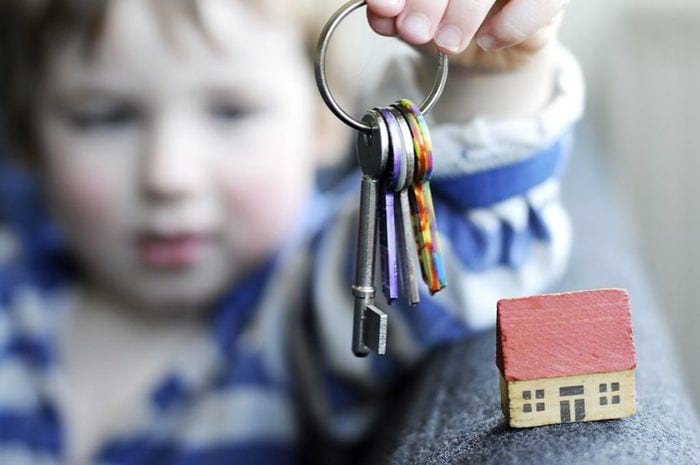 Особенности продажи квартиры, если прописан несовершеннолетний ребенок